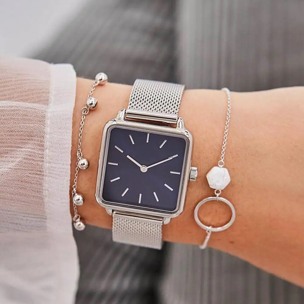Top Brand Square Watch For Women Gold Luxury Women Bracelet Watches Dress Fashion Ladies Quartz Watch Female Clock Montre Femme
Top Brand Square Watch For Women Gold Luxury Women Bracelet Watches Dress Fashion Ladies Quartz Watch Female Clock Montre Femme