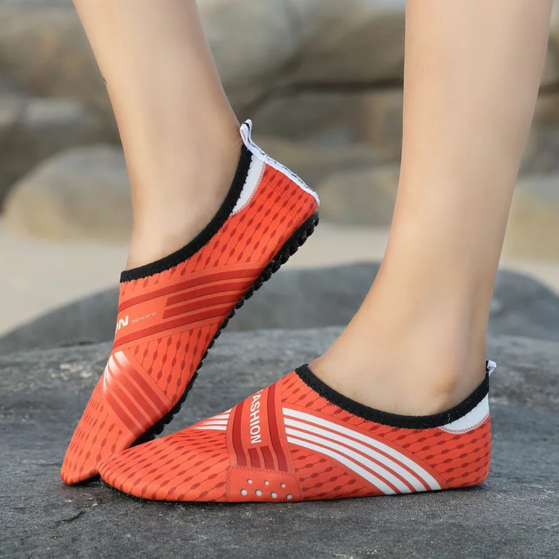 Aqua Shoes for Men Unisex Quick Dry Water Sneakers Slip On Sport Swmming Shoes Women Yoga Shoes Beach Upstream Diving Shoes
Aqua Shoes for Men Unisex Quick Dry Water Sneakers Slip On Sport Swmming Shoes Women Yoga Shoes Beach Upstream Diving Shoes