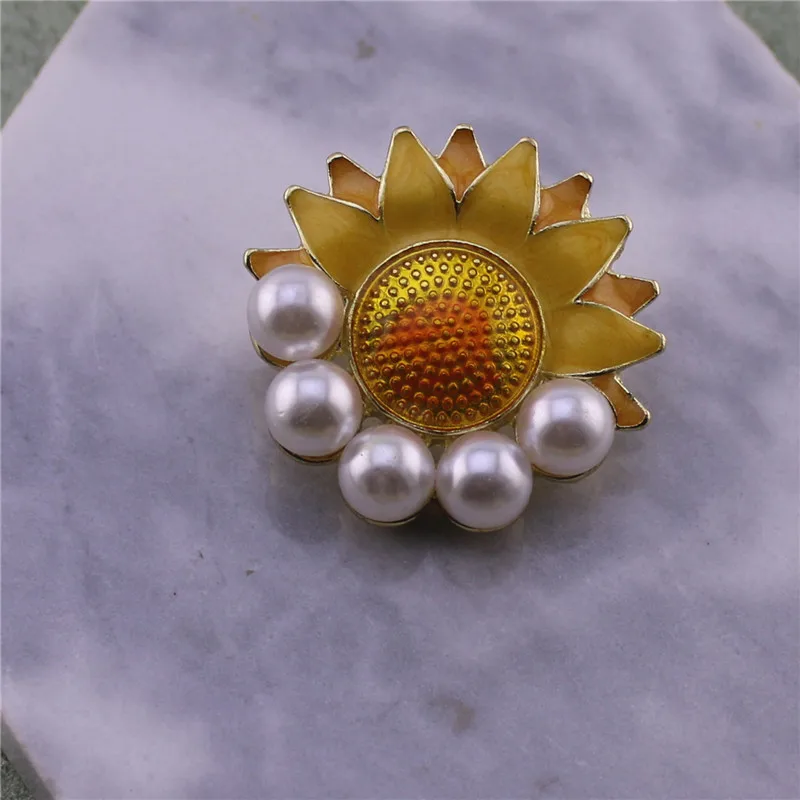 New retro style enamel apricot flower sunflower inlaid semi-precious stone imitation pearl sweater brooch women Christmas gifts | Украшения