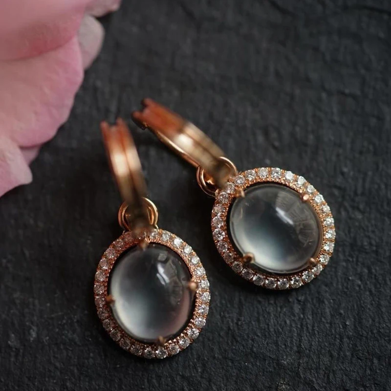 Original new silver diamond natural ice chalcedony egg round earrings elegant charm creative retro silver jeweler
Original new silver diamond natural ice chalcedony egg round earrings elegant charm creative retro silver jeweler