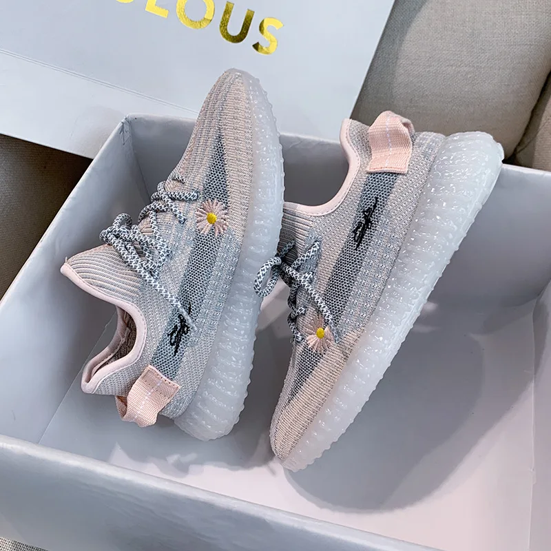 Женские кроссовки из сетчатого материала, белые дышащие кроссовки для бега и отдыха, спортивная обувь, лето 2021
Женские кроссовки из сетчатого материала, белые дышащие кроссовки для бега и отдыха, спортивная обувь, лето 2021