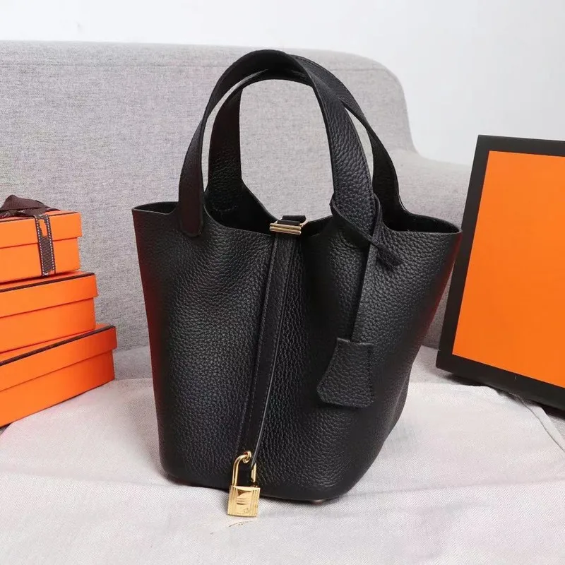 Высококачественная женская сумка 2021, модная Новая Корзина для овощей, удобная вместительная сумка, женская сумка через плечо
Высококачественная женская сумка 2021, модная Новая Корзина для овощей, удобная вместительная сумка, женская сумка через плечо