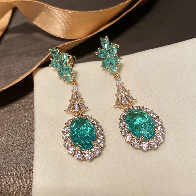 New Luxury Jewelry Ocean Green Broken Crystal Earrings Retro Simulated Emerald Water Drop Pear-shaped Long Earring For Women
New Luxury Jewelry Ocean Green Broken Crystal Earrings Retro Simulated Emerald Water Drop Pear-shaped Long Earring For Women