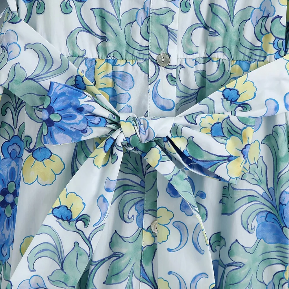 2021 European and American women's spring and summer new fashion trend Lapel waist lace printed poplin dress
2021 European and American women's spring and summer new fashion trend Lapel waist lace printed poplin dress