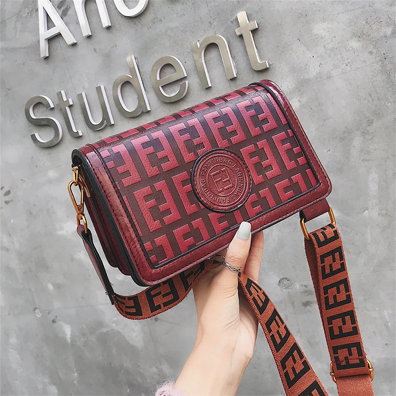 Ladies Retro Small Square Bag Single Shoulder Bag Casual Trendy Solid Ladies Small Messenger Handbag Women Gifts Messenger Bag
Ladies Retro Small Square Bag Single Shoulder Bag Casual Trendy Solid Ladies Small Messenger Handbag Women Gifts Messenger Bag