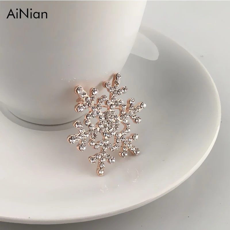 

Sale Lady Fashion Pins Charming Crystal Rhinestones Brooch Unicorn Large Snowflake Brooch Pins Jewelry Broches