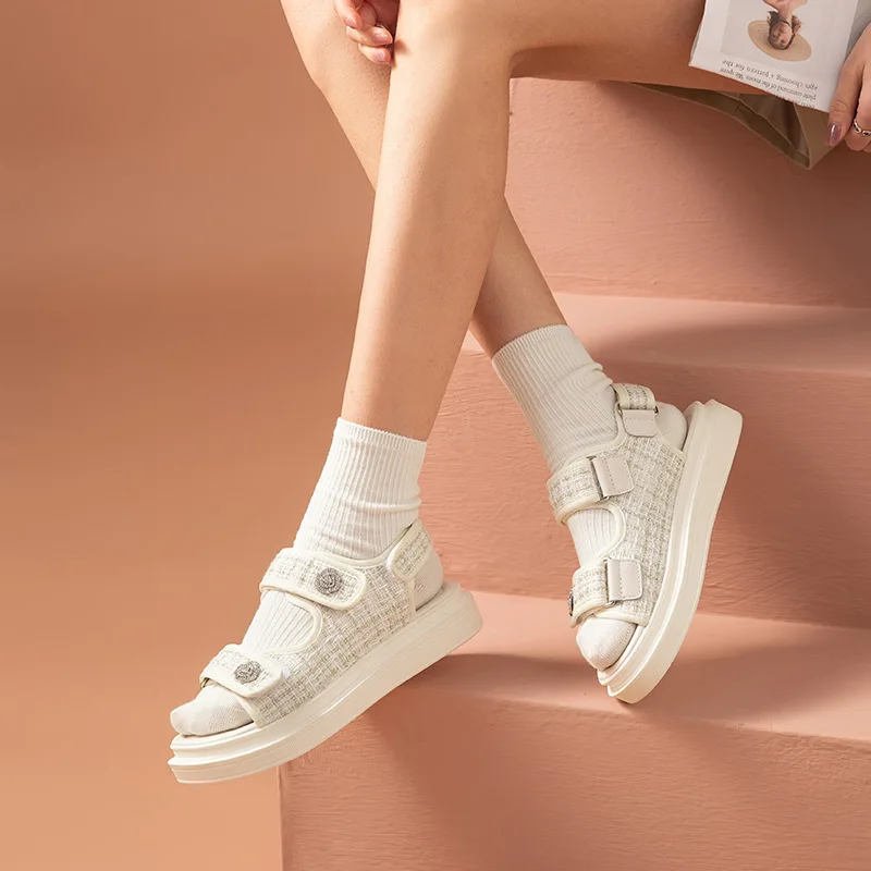 Thick Bottomed Women's Sandals Waterproof Table Plaid Round Toe Hook Plaid Lace Summer Leisure Women's Shoes Outdoor Handmade
Thick Bottomed Women's Sandals Waterproof Table Plaid Round Toe Hook Plaid Lace Summer Leisure Women's Shoes Outdoor Handmade