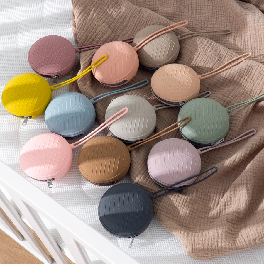 Silicone Storage Box Travel Bag Baby Pacifier Storage Box Travel Portable Box Wave Pattern Lipstick Bag Food-Grade Silicone
Silicone Storage Box Travel Bag Baby Pacifier Storage Box Travel Portable Box Wave Pattern Lipstick Bag Food-Grade Silicone