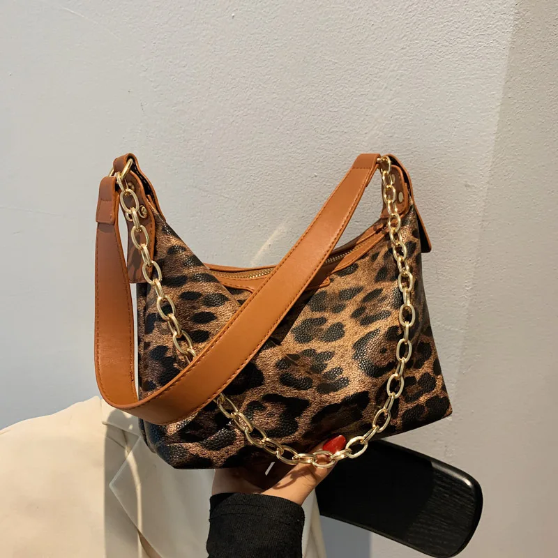 Cool Handsome Leopard Texture Small Square Bag Printed Metal Chain Small Square Bag Shoulder Bag Underarm Bag 2021 New Women
Cool Handsome Leopard Texture Small Square Bag Printed Metal Chain Small Square Bag Shoulder Bag Underarm Bag 2021 New Women