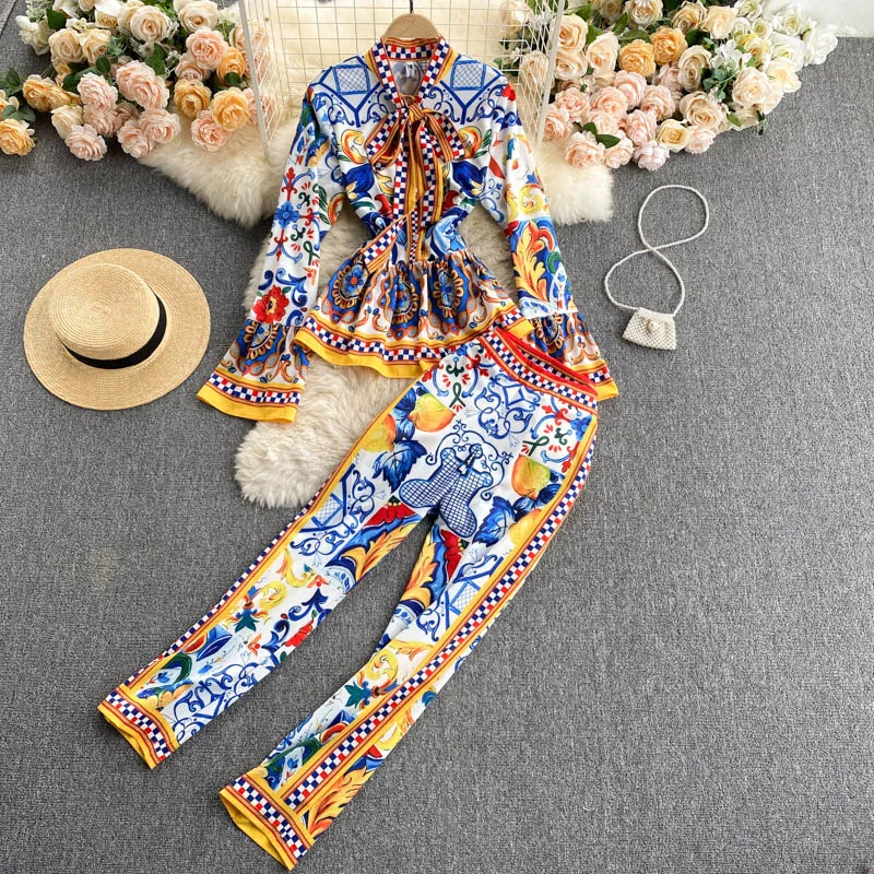 Ladies Temperament Suit 2021 New Style Ladies Shirt Retro Printing High Waist Wide Leg Pants Fashionable Two-piece Trend
Ladies Temperament Suit 2021 New Style Ladies Shirt Retro Printing High Waist Wide Leg Pants Fashionable Two-piece Trend