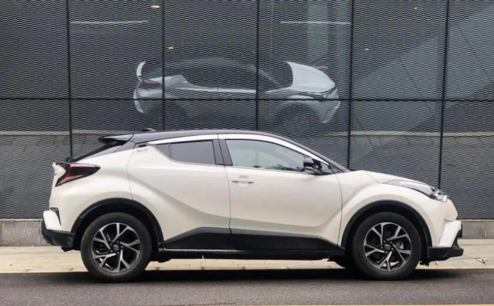 ABS Chrome plastic Window Visor Vent Shades Sun Rain Guard car refitting accessories For Toyota C-HR 2018 2019 car styling 
ABS Chrome plastic Window Visor Vent Shades Sun Rain Guard car refitting accessories For Toyota C-HR 2018 2019 car styling