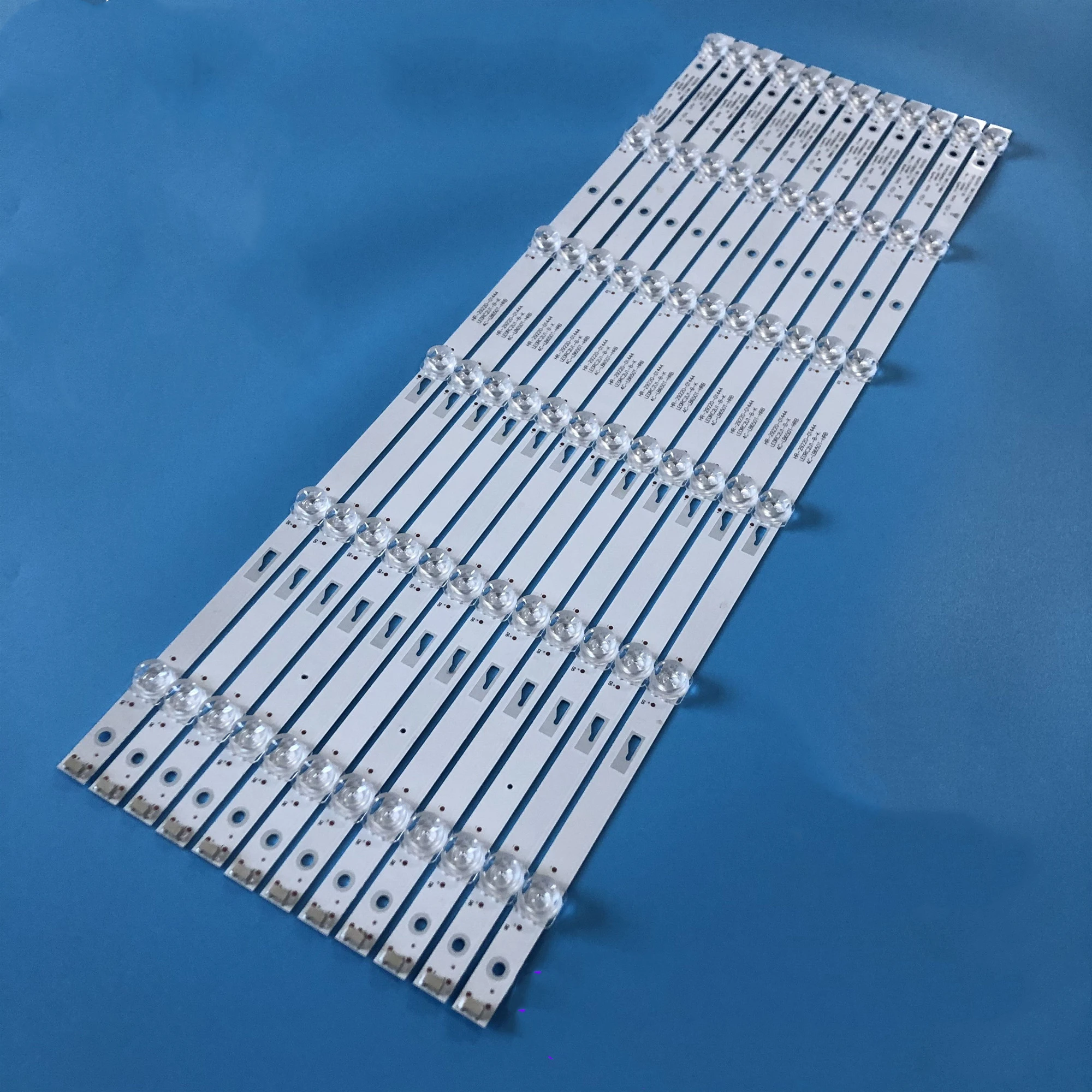 LED Backlight strip 6 lamp for TCL65D06-ZC23AG-04 05 65D1800 65HR330M06A7 V0 4C-LB650T-ZC1 ZC2 HRB Hitachi 65R80 AW TV-65UHD4K
LED Backlight strip 6 lamp for TCL65D06-ZC23AG-04 05 65D1800 65HR330M06A7 V0 4C-LB650T-ZC1 ZC2 HRB Hitachi 65R80 AW TV-65UHD4K