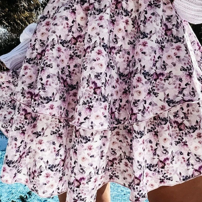 Summer Casual Print Women Skirts 2021 Vacation Style Elegant Ruffles Mini Skirts
Summer Casual Print Women Skirts 2021 Vacation Style Elegant Ruffles Mini Skirts