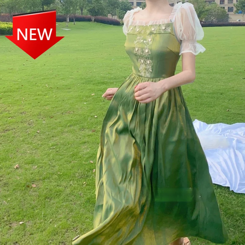French Vintage Lace Patchwork Sweet Dresses Princess Midi Short Sleeve Holiday Dresses 2021 Summer Elegant Green Dress Women
French Vintage Lace Patchwork Sweet Dresses Princess Midi Short Sleeve Holiday Dresses 2021 Summer Elegant Green Dress Women