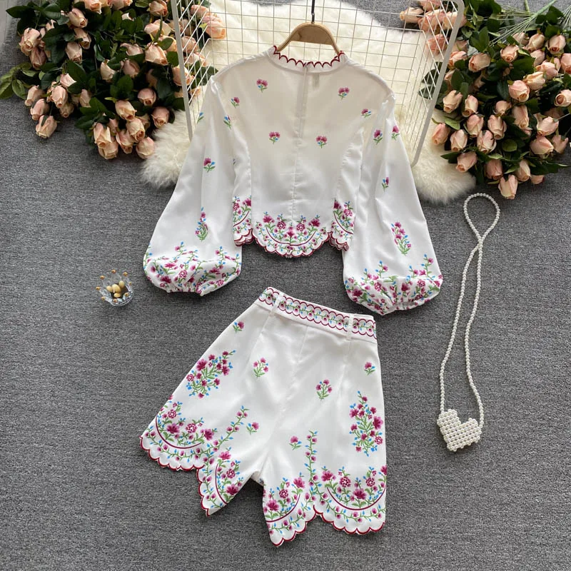 Summer 2 Piece Sets Womens Outfits 2021 Fashion Lantern Sleeve Floral Print Crop Top+High Waist Shorts Suit Matching Set
Summer 2 Piece Sets Womens Outfits 2021 Fashion Lantern Sleeve Floral Print Crop Top+High Waist Shorts Suit Matching Set