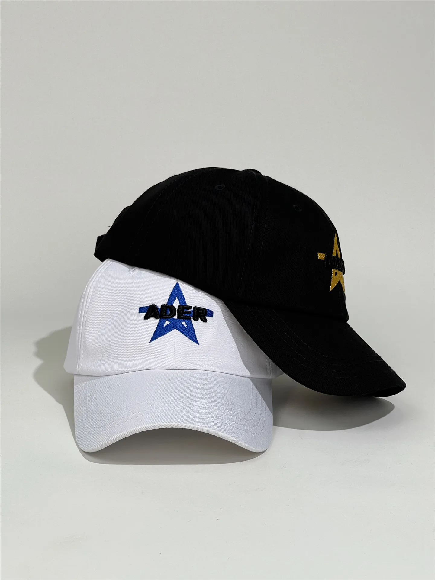 4 Style New High Quality Adererror Baseball Caps Men Women Ader Error Hats Embroidered Logo Adererror Vader Cap Adjustable
4 Style New High Quality Adererror Baseball Caps Men Women Ader Error Hats Embroidered Logo Adererror Vader Cap Adjustable