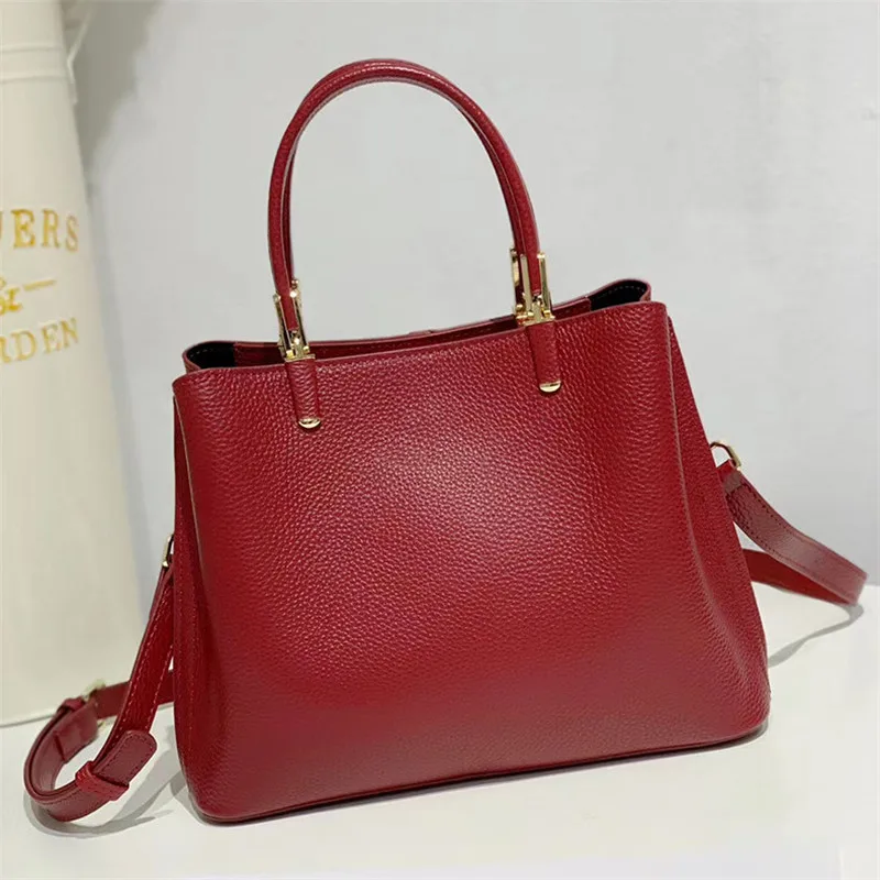 100% Genuine Cow Leather Handbags Women Large Capacity Totes Shoulder Messenger Bags Luxury Brand Designer Ladies Crossbody Bag
100% Genuine Cow Leather Handbags Women Large Capacity Totes Shoulder Messenger Bags Luxury Brand Designer Ladies Crossbody Bag