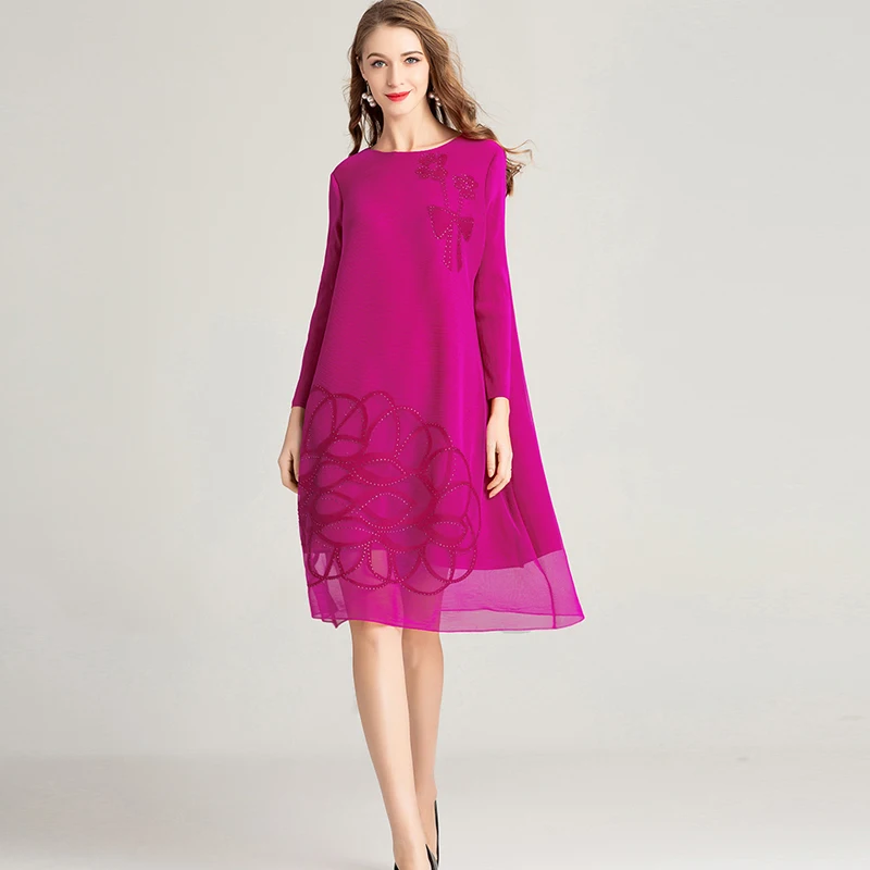 Issey Miyake pleated woman dress 2021 autumn new fashion diamond office lady dress loose three quaters sleeve mid-length skirt
Issey Miyake pleated woman dress 2021 autumn new fashion diamond office lady dress loose three quaters sleeve mid-length skirt
