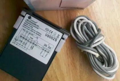JCW-825 Electronic thermostat temperature controller digital temperature controller new original
JCW-825 Electronic thermostat temperature controller digital temperature controller new original
