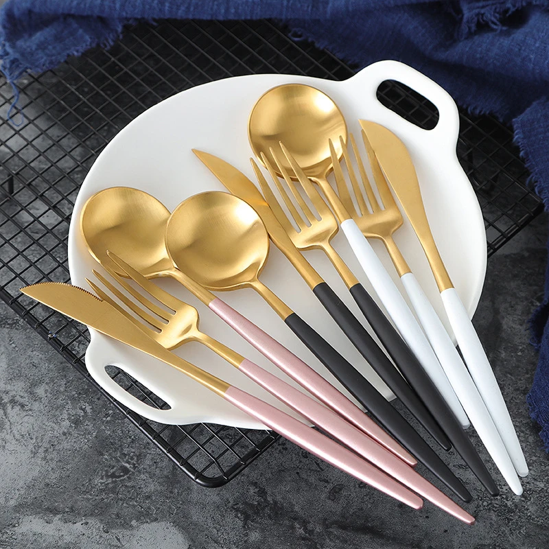 24PCS Gold-plated Dinnerware Set Portuguese Western Stainless Steel Knife Fork Spoon Luxury Cutlery Set Gift Box Home Kitchen
24PCS Gold-plated Dinnerware Set Portuguese Western Stainless Steel Knife Fork Spoon Luxury Cutlery Set Gift Box Home Kitchen