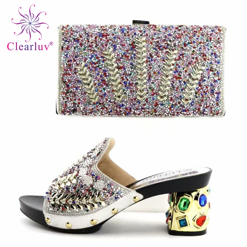 Women's Shoes
Women's Shoes