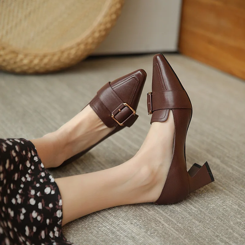 QUTAA 2021 Square High Heels Female Genuine Leather Pointed Toe Shoes Buckle Spring Autumn Retro Women Pumps Size 34-39
QUTAA 2021 Square High Heels Female Genuine Leather Pointed Toe Shoes Buckle Spring Autumn Retro Women Pumps Size 34-39