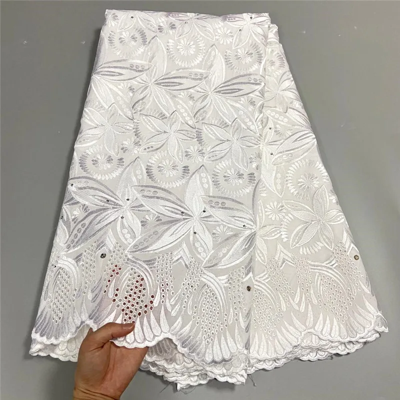 5 Yard Dry Lace Fabric 2021 Latest Heavy Beaded Embroidery African Cotton Swiss Voile Popular Dubai Style For Party Wedding 3L1 
5 Yard Dry Lace Fabric 2021 Latest Heavy Beaded Embroidery African Cotton Swiss Voile Popular Dubai Style For Party Wedding 3L1