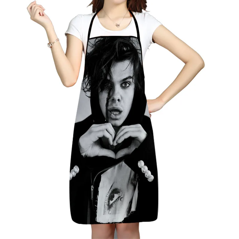 Кухонные фартуки YUNGBLUD с узором певицы, не обрастающие, для мужчин, женщин, мужчин, бытовая уборка, приготовление пищи, нагрудник с талией для ...
Кухонные фартуки YUNGBLUD с узором певицы, не обрастающие, для мужчин, женщин, мужчин, бытовая уборка, приготовление пищи, нагрудник с талией для ...