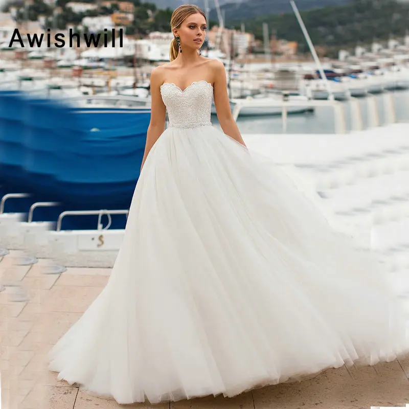 Gorgeous Boho Wedding Dresses 2020 Sleeveless Beaded Lace Tulle Lace-up Back Vestido de Novia Bridal Gowns Chapel Train
Gorgeous Boho Wedding Dresses 2020 Sleeveless Beaded Lace Tulle Lace-up Back Vestido de Novia Bridal Gowns Chapel Train