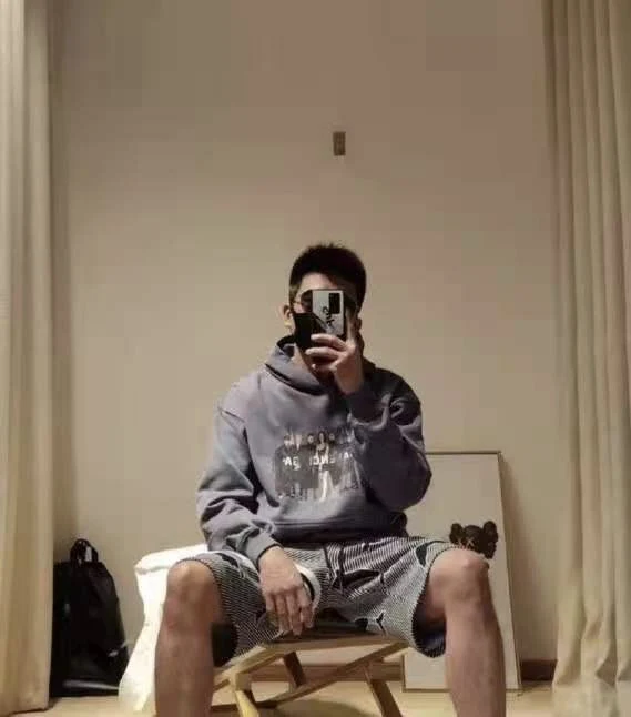 2021 autumn winter new women's/men's High-quality letter print hooded sweater original fabric 1-1 craft unisex Hoodies Sweater
2021 autumn winter new women's/men's High-quality letter print hooded sweater original fabric 1-1 craft unisex Hoodies Sweater