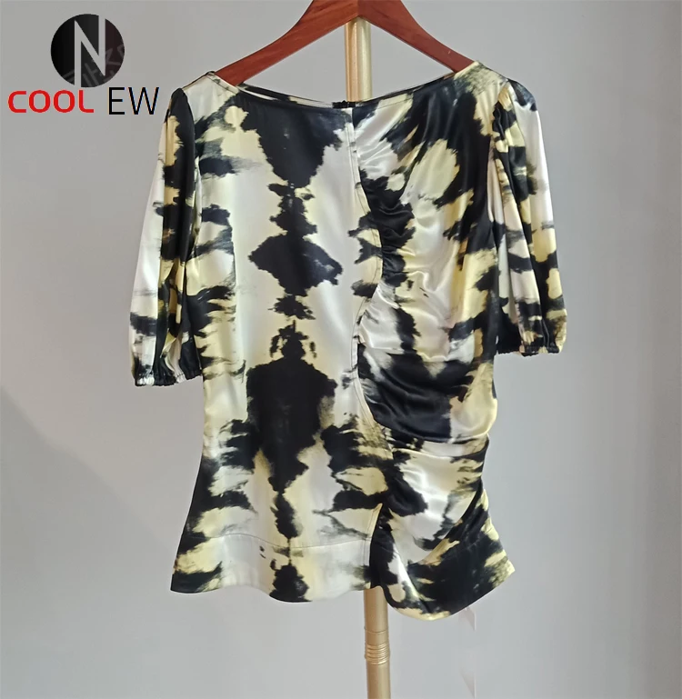 Ladies Round Neck Curved Tailoring Pinch Pleated Short Sleeve Silk Shirt Top 
Ladies Round Neck Curved Tailoring Pinch Pleated Short Sleeve Silk Shirt Top