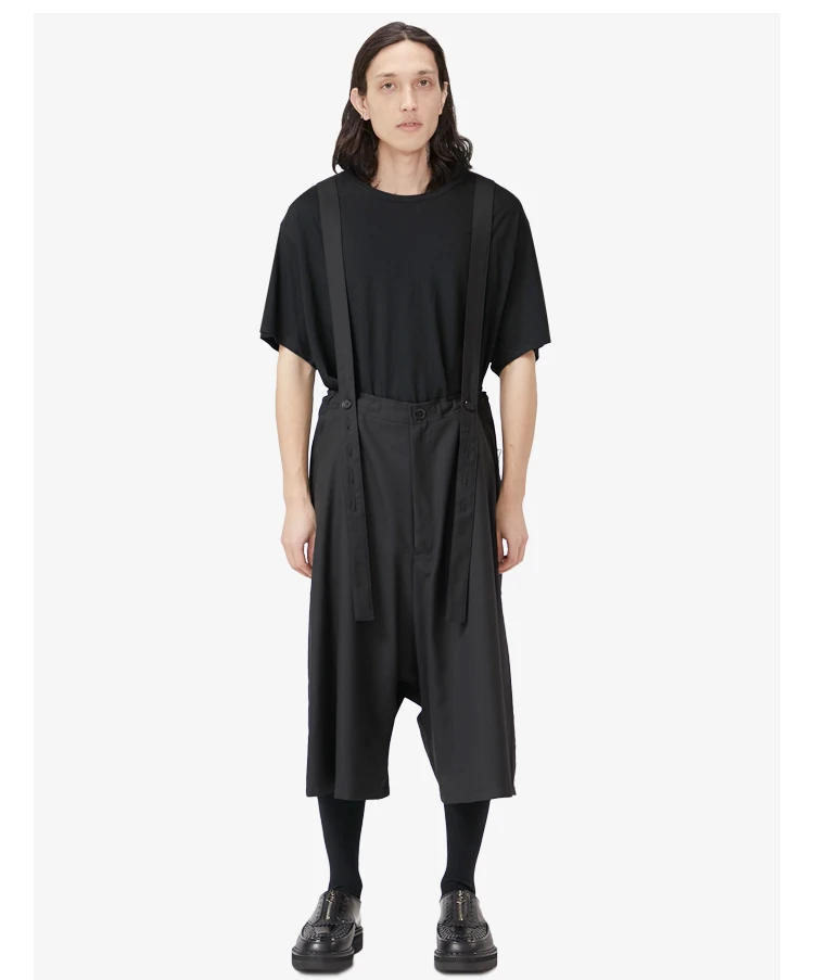 Black suspenders cropped trousers male loose large size decoration street dark Japanese cropped harem pants
Black suspenders cropped trousers male loose large size decoration street dark Japanese cropped harem pants
