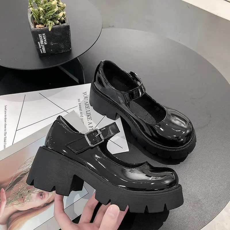 Lolita Shoes Women Japanese Style Vintage Soft Sister Girls High Heels Waterproof Platform College Student Cosplay Costume Shoes
Lolita Shoes Women Japanese Style Vintage Soft Sister Girls High Heels Waterproof Platform College Student Cosplay Costume Shoes