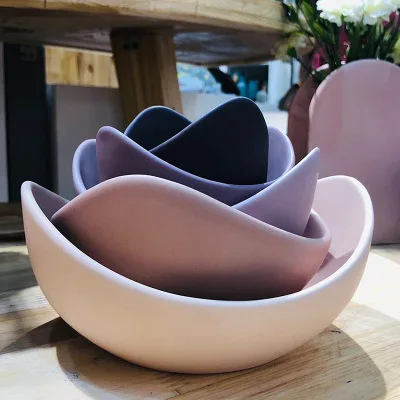 Nordic ins simple stacked color lotus bowl ceramic decoration plate jewelry tray storage tray soft decoration ornaments
Nordic ins simple stacked color lotus bowl ceramic decoration plate jewelry tray storage tray soft decoration ornaments