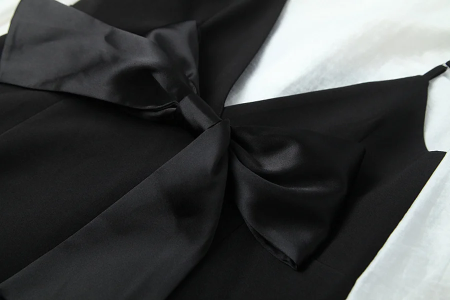 European and American women's autumn 2021 new Long sleeve shirt Condole belt Bow dress at the back two-piece dress
European and American women's autumn 2021 new Long sleeve shirt Condole belt Bow dress at the back two-piece dress