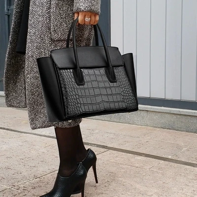 NEW Luxury Handbags Women Bags Designer Leather Bags Women Stone print Fashion Handbag Famous Brands Crossbody Bag High Grade
NEW Luxury Handbags Women Bags Designer Leather Bags Women Stone print Fashion Handbag Famous Brands Crossbody Bag High Grade