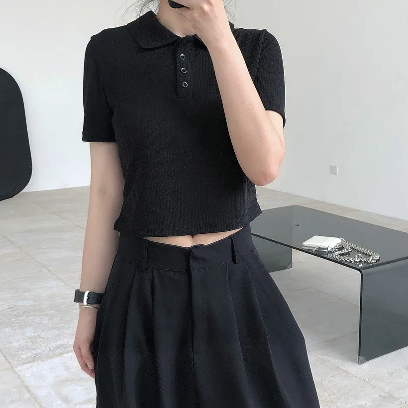 Summer New Fashion Lapel Black Short Sleeve T-shirt Women European and American Style Sexy Slim Cropped Tops Streetwear
Summer New Fashion Lapel Black Short Sleeve T-shirt Women European and American Style Sexy Slim Cropped Tops Streetwear