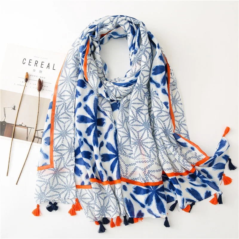 Design Fashion Sexy Geometric blue flowers Tassel Viscose Shawl Scarf High Quality Neckerchief Spring Summer Foulards Muslim Hij
Design Fashion Sexy Geometric blue flowers Tassel Viscose Shawl Scarf High Quality Neckerchief Spring Summer Foulards Muslim Hij