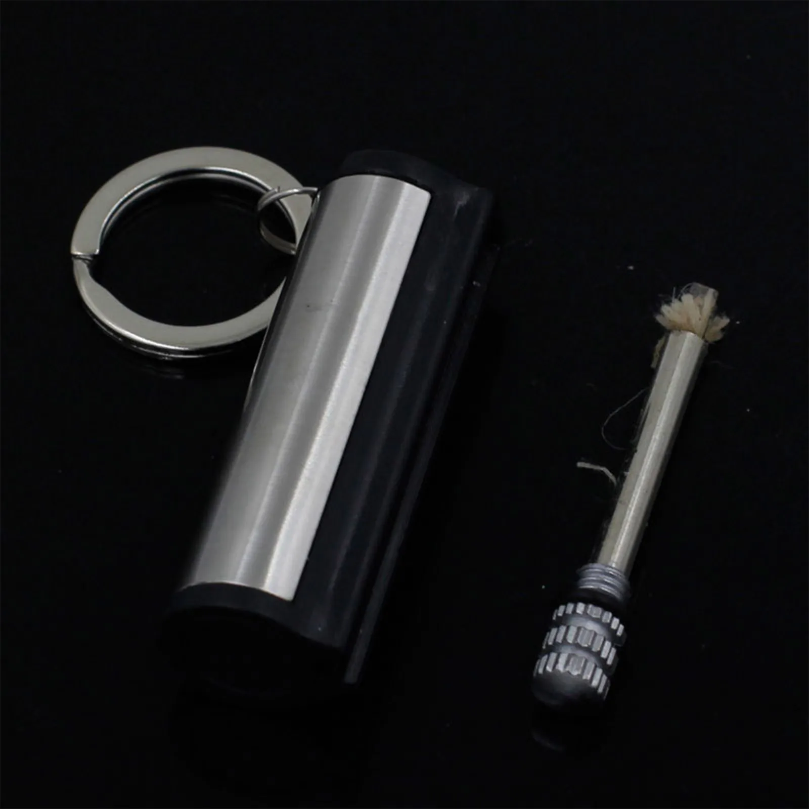 New Fashion Lighter Match Silver Key Chain Outdoor Waterproof Portable Lighter Bottle Keychain With Containing Cotton Core #GM
New Fashion Lighter Match Silver Key Chain Outdoor Waterproof Portable Lighter Bottle Keychain With Containing Cotton Core #GM