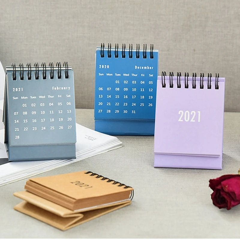 2 Pcs Desktop Calendar From 2020 To 2021 Mini Desktop Standing Flip Monthly Calendar(White & Black) 
2 Pcs Desktop Calendar From 2020 To 2021 Mini Desktop Standing Flip Monthly Calendar(White & Black)