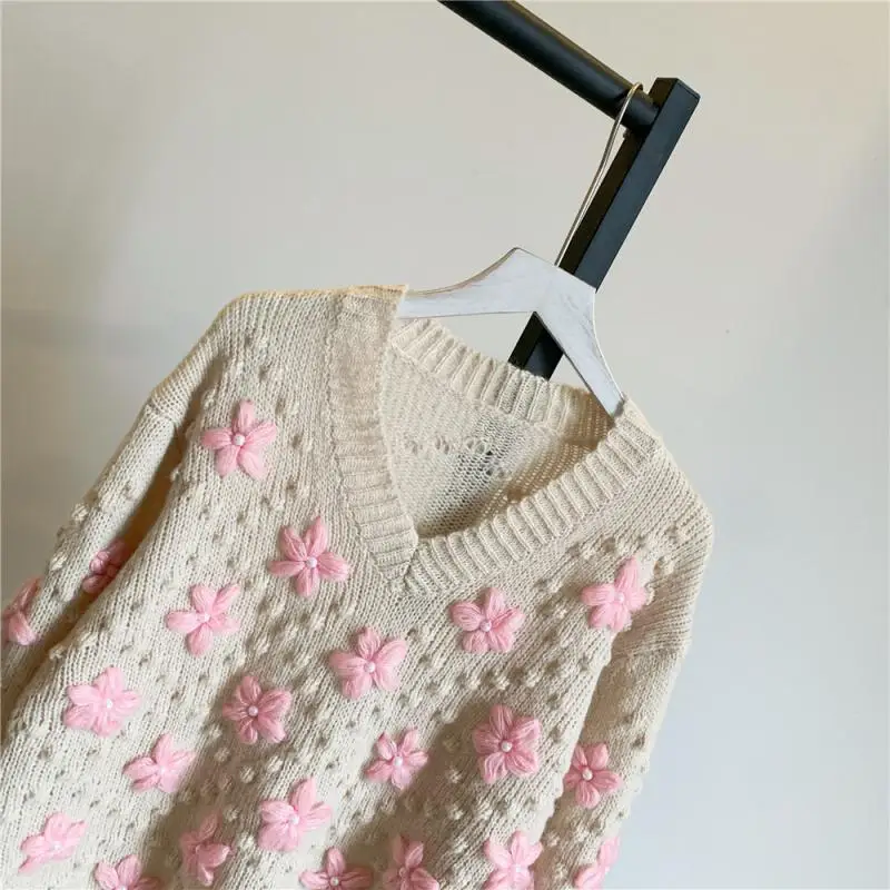 Runway Designer Clothes 2020 Loose Women Winter New Fashion Christmas Sweet Sweater 3D Flower Embroidery Oversize Gray Pullover
Runway Designer Clothes 2020 Loose Women Winter New Fashion Christmas Sweet Sweater 3D Flower Embroidery Oversize Gray Pullover