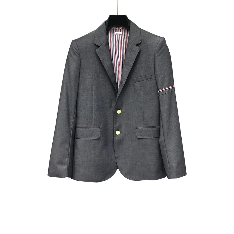 Новинка 2022, модный серый однобортный Блейзер в британском стиле с отложным воротником, повседневный приталенный мужской костюм, деловой пи...
Новинка 2022, модный серый однобортный Блейзер в британском стиле с отложным воротником, повседневный приталенный мужской костюм, деловой пи...
