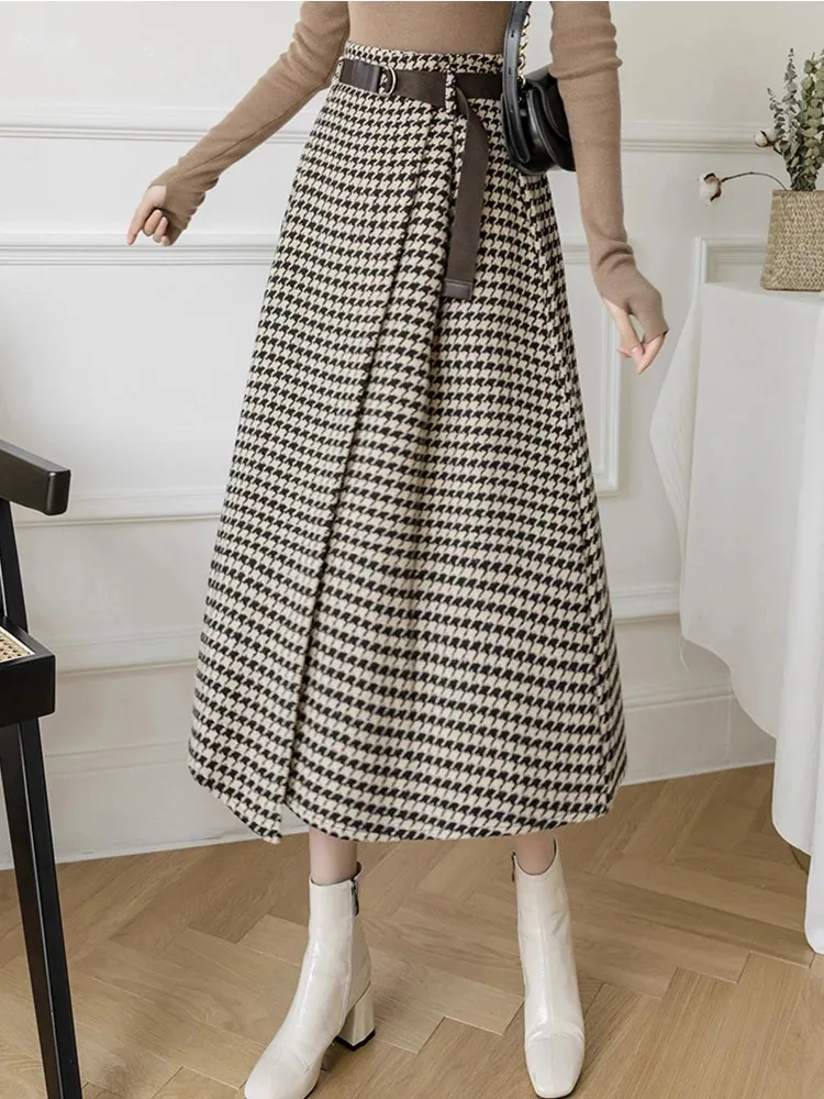 Vintage Plaid Woolen Long Skirt Women 2021 New Autumn Winter Fashion Irregular Hem High Waist Mid-length Skirt Female
Vintage Plaid Woolen Long Skirt Women 2021 New Autumn Winter Fashion Irregular Hem High Waist Mid-length Skirt Female