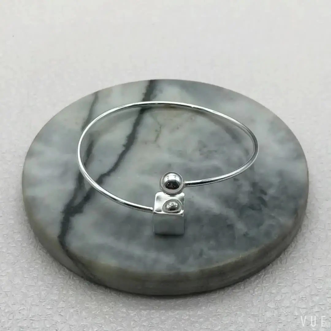 S925 Sterling Silver Square Bracelet Jewelry Vintage Thai Silver Ladies Bangle Ring Open Fine-tuning Circlet Female Wristband
S925 Sterling Silver Square Bracelet Jewelry Vintage Thai Silver Ladies Bangle Ring Open Fine-tuning Circlet Female Wristband
