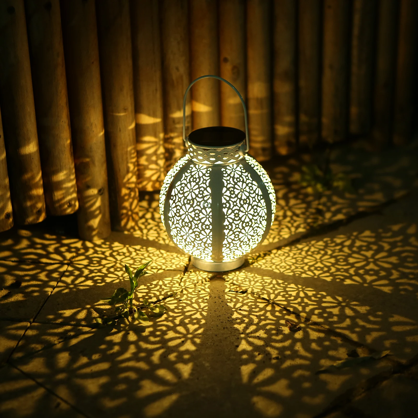 2021 Solar Outdoor Light Portable Hollow Iron Lantern with Handle for Garden Patio Yard Pathway Decoration solar lamp outdoor
2021 Solar Outdoor Light Portable Hollow Iron Lantern with Handle for Garden Patio Yard Pathway Decoration solar lamp outdoor