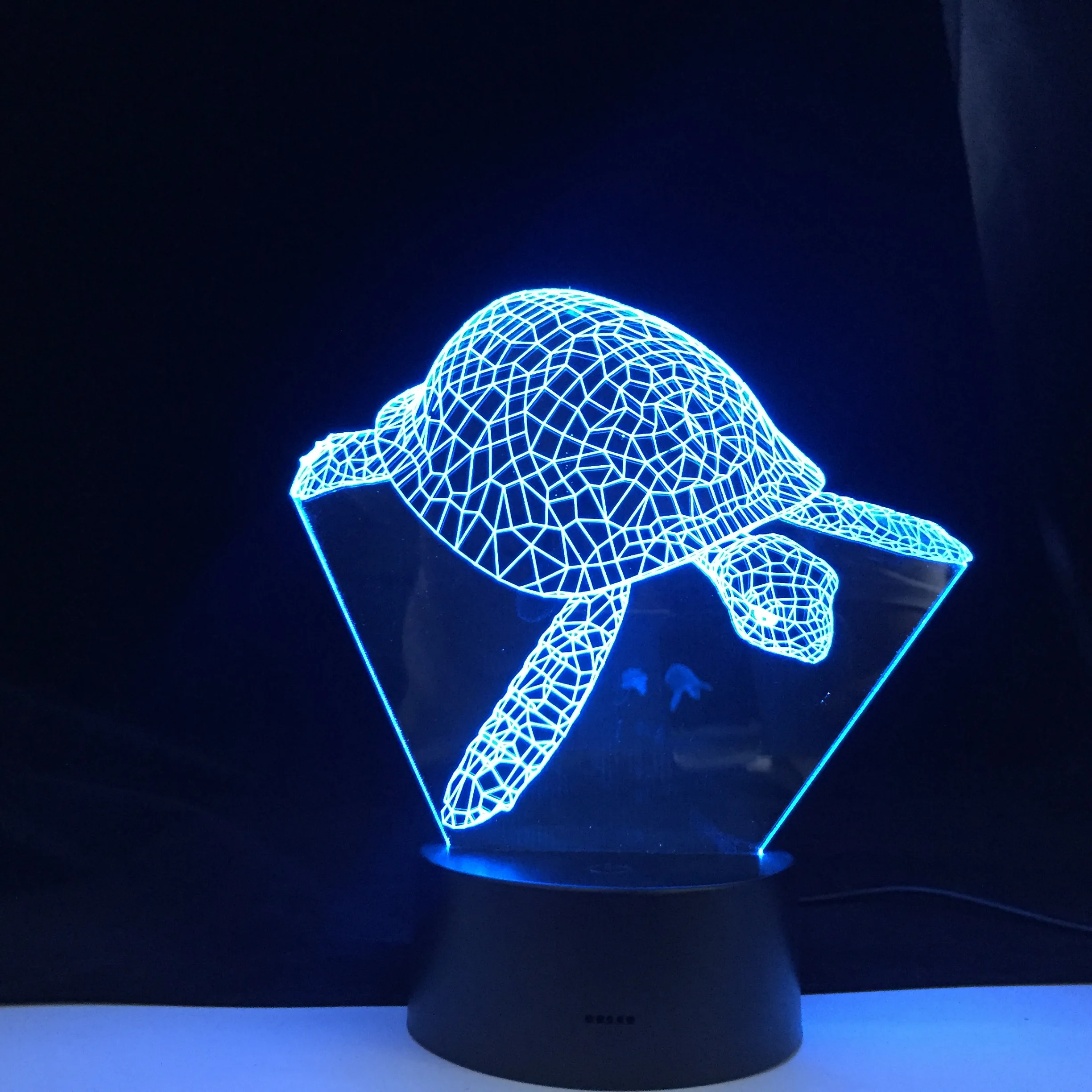 Морская черепаха 3D светодиодный лампа Новинка Настольная Иллюзия визуальный светильник Детская Спальня украшение светильник детский пода...
Морская черепаха 3D светодиодный лампа Новинка Настольная Иллюзия визуальный светильник Детская Спальня украшение светильник детский пода...