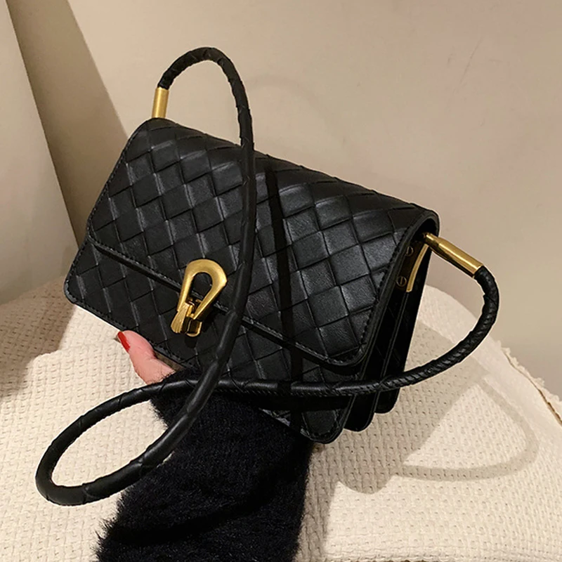 Маленькие плетеные сумки через плечо из искусственной кожи с клапаном для женщин 2021, дорожная сумка, модные простые женские сумки на плечо и...
Маленькие плетеные сумки через плечо из искусственной кожи с клапаном для женщин 2021, дорожная сумка, модные простые женские сумки на плечо и...