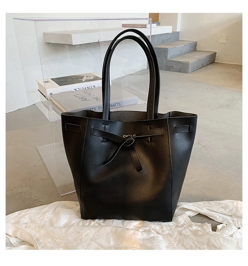 2021 New Style Big Bag Retro Literature and Art Single Shoulder Bag Large Capacity Picture and Mother Bag Handbag
2021 New Style Big Bag Retro Literature and Art Single Shoulder Bag Large Capacity Picture and Mother Bag Handbag