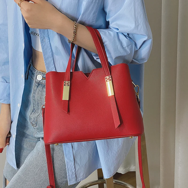 Luxury Designer Women's Handbag High Quality Pu Leather Shoulder Tote Bag Small Flap Messenger Bags Female Simple Crossbody Bag
Luxury Designer Women's Handbag High Quality Pu Leather Shoulder Tote Bag Small Flap Messenger Bags Female Simple Crossbody Bag