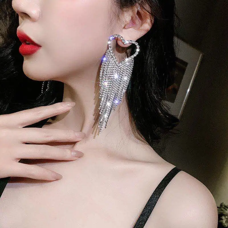 Fashion hot selling Rhine stone women's Earrings exquisite luxury love changliusu jewelry earrings Valentine's Day gift
Fashion hot selling Rhine stone women's Earrings exquisite luxury love changliusu jewelry earrings Valentine's Day gift